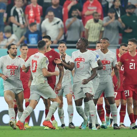 Teve virada e quebra-pau: Suíça vence Sérvia e avança na Copa do Mundo