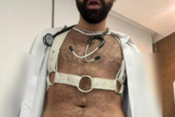 [IMAGENS] Quem é Doutor Peludo, médico que viralizou nas redes sociais por gravar vídeos "picantes"