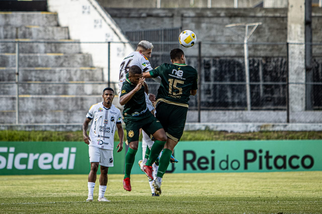 ABC teve bloqueio de todo dinheiro recebido pela Copa do Brasil por ação na Justiça envolvendo ex-goleiro