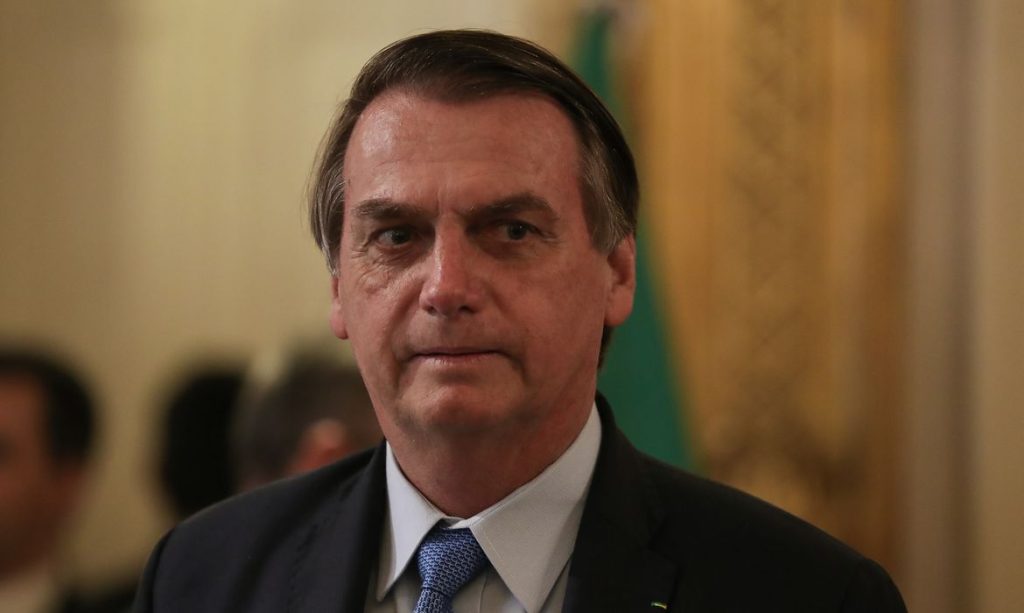 Bolsonaro afirma que Petrobras anunciará redução da gasolina nesta semana