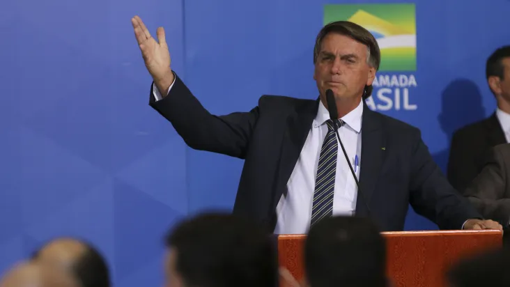 Bolsonaro diz que Forças Armadas vão desfilar em Copacabana no ato do 7 de Setembro