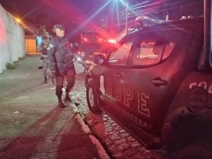 Explosivo é apreendido dentro de carro na zona Sul de Natal