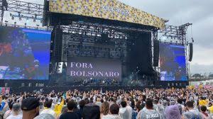 Banda Fresno desrespeita TSE e diz “fora, Bolsonaro” no Lollapalooza