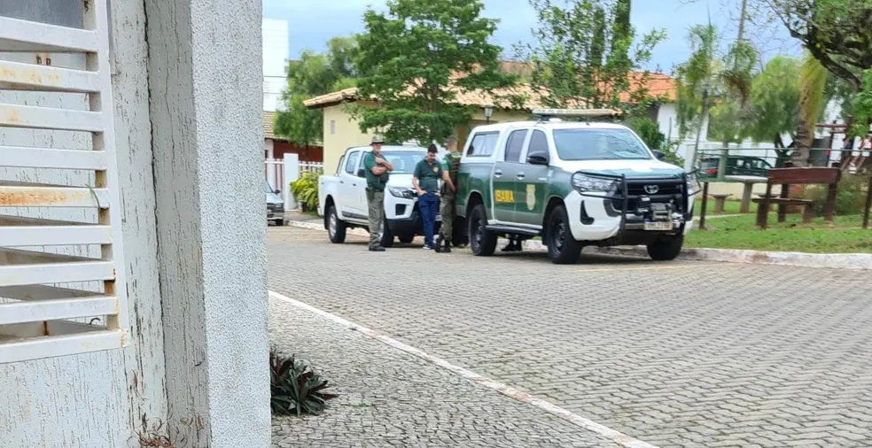 Ibama encontra criação ilegal de pássaros silvestres na casa de ex-ministro da Justiça de Bolsonaro