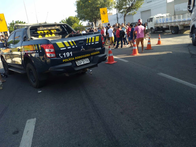 Casal morre em batida entre moto e carro na BR-110 em Mossoró