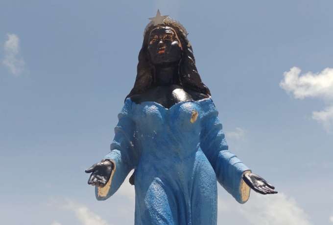 Estátua de Iemanjá em Natal é pintada de preto; Secretaria aponta vandalismo