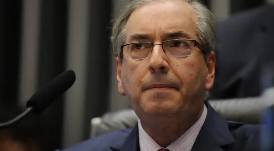 Justiça Eleitoral autoriza registro de candidatura de Eduardo Cunha