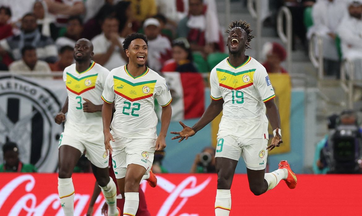 Senegal derrota Catar e é a primeira seleção africana a vencer na Copa do Mundo