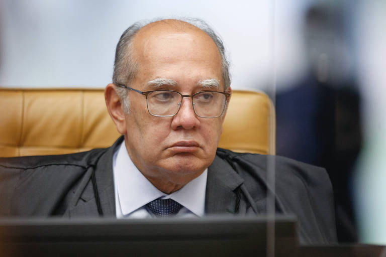 Gilmar Mendes encaminha notícia-crime contra Carla Zambelli para PGR