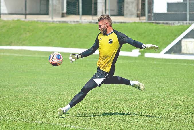 Curtinhas: Simão pode sair, Vinícius Paulista, futebol feminino, Timão na frente e mais