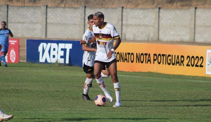 15 jogadores do Globo testam positivo para Covid um dia antes da estreia na Copa do Nordeste