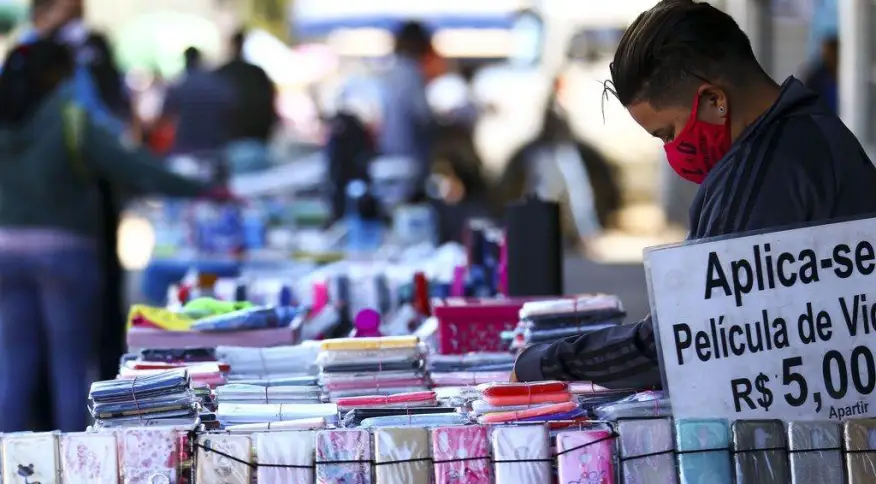 Desemprego é maior no Nordeste, entre jovens e pessoas com baixa escolaridade