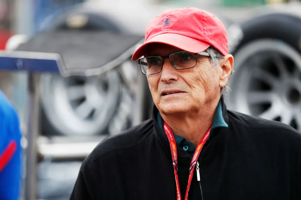 Nelson Piquet é condenado a pagar R$ 5 milhões por comentários racistas sobre Lewis Hamilton