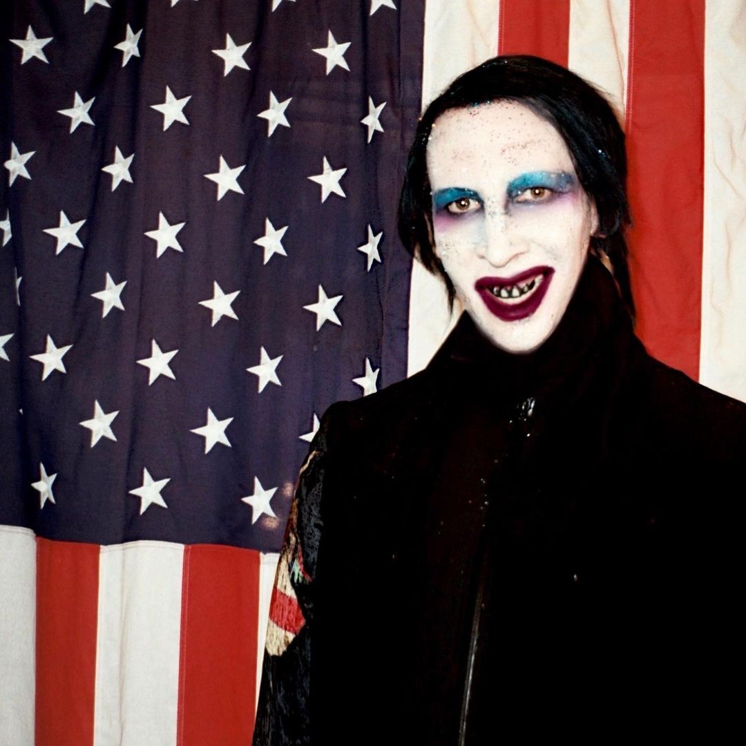 Marilyn Manson se entrega à polícia após um mês como "procurado"