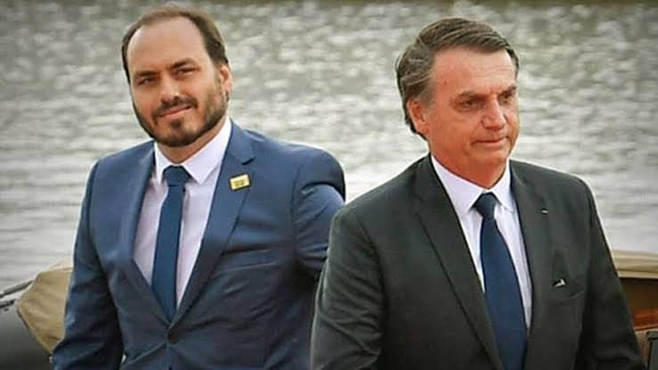 Nasce filha de Carlos Bolsonaro