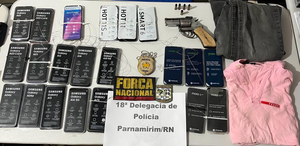 Jovem de 18 anos é preso com 21 celulares roubados de Americanas na Grande Natal