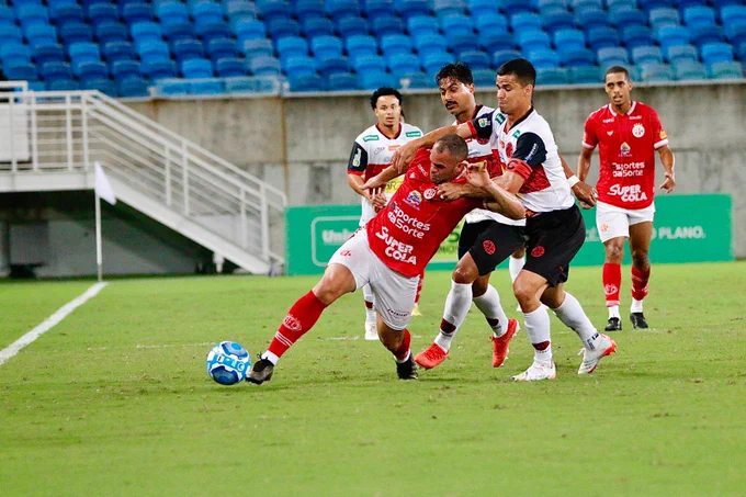 América vence o Pouso Alegre, mas ainda foi com muita amoção e sustos