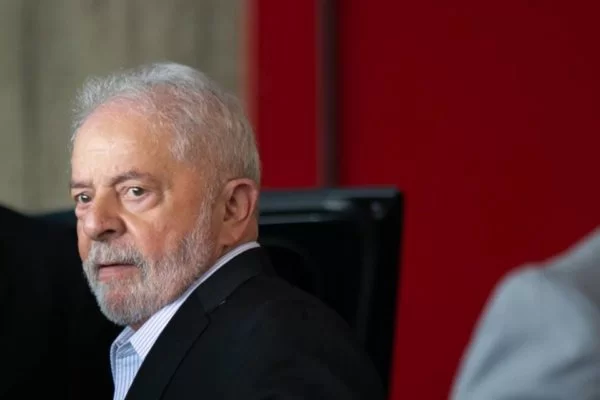 Economia impõe 1ª crise a Lula, e transição tenta segurar expectativa