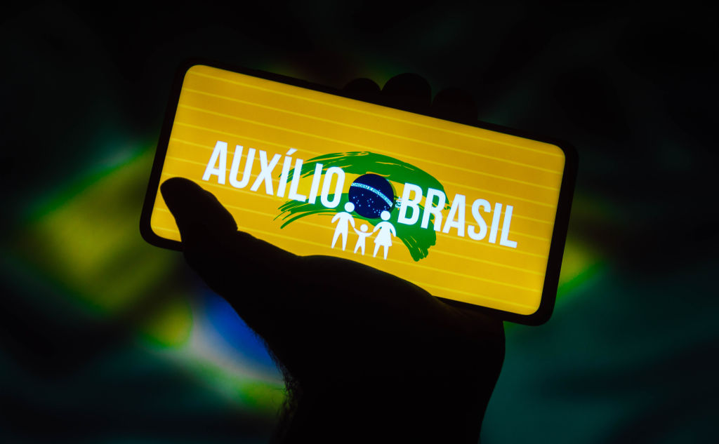 Auxílio Brasil começa a ser pago hoje; saiba mais sobre o programa