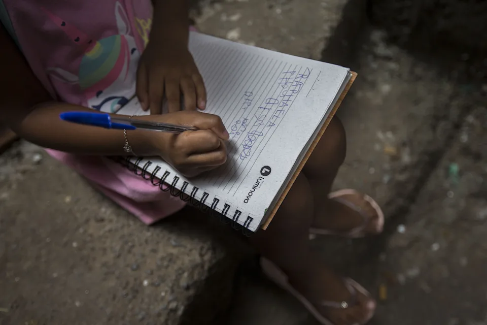 Grave: Brasil terá geração mais pobre com fechamento de escolas na pandemia, diz FMI