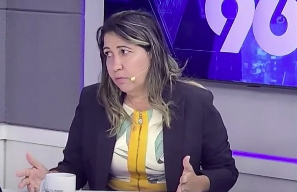 [VÍDEO] Clorisa cutuca Fábio Dantas: "Estava em um partido comunista há pouco tempo"