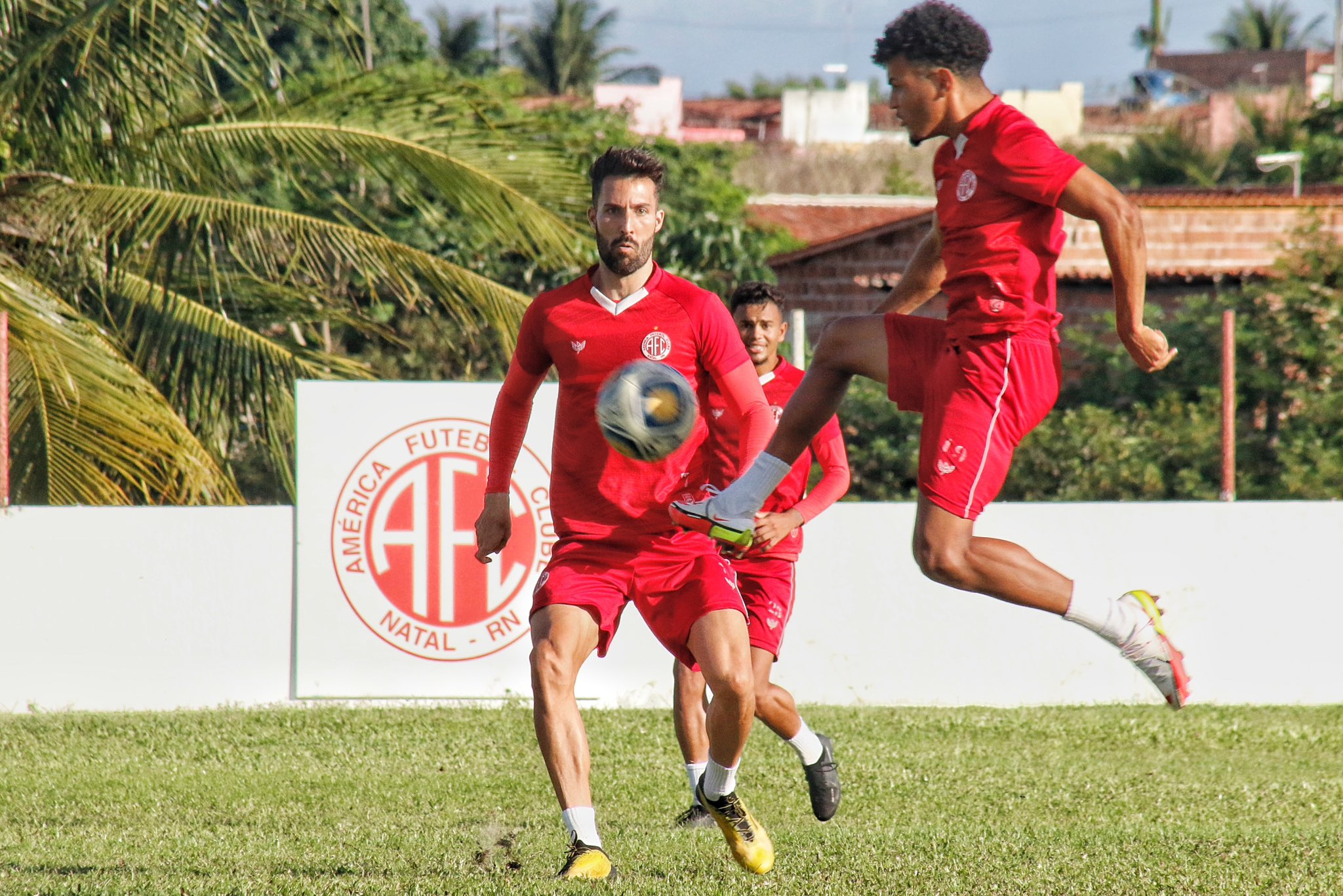 Curtinhas: América na decisão, coro por Wallyson nas Rocas ,  estreia do Alecrim na Copinha e mais