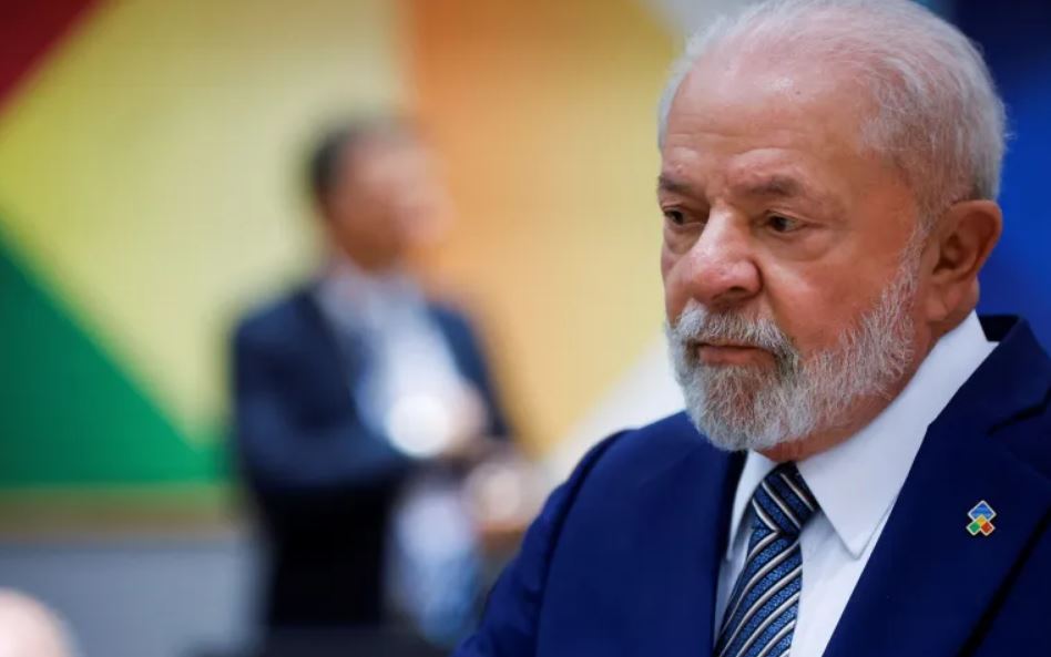 Lula assina decreto para Brasil voltar a comprar energia da Venezuela