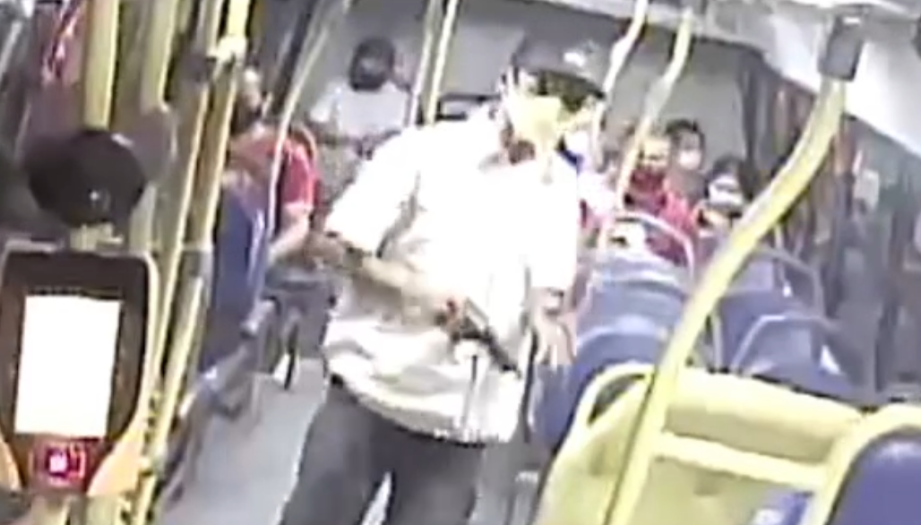 Homem que fez arrastão em ônibus é condenado a 7 anos de prisão