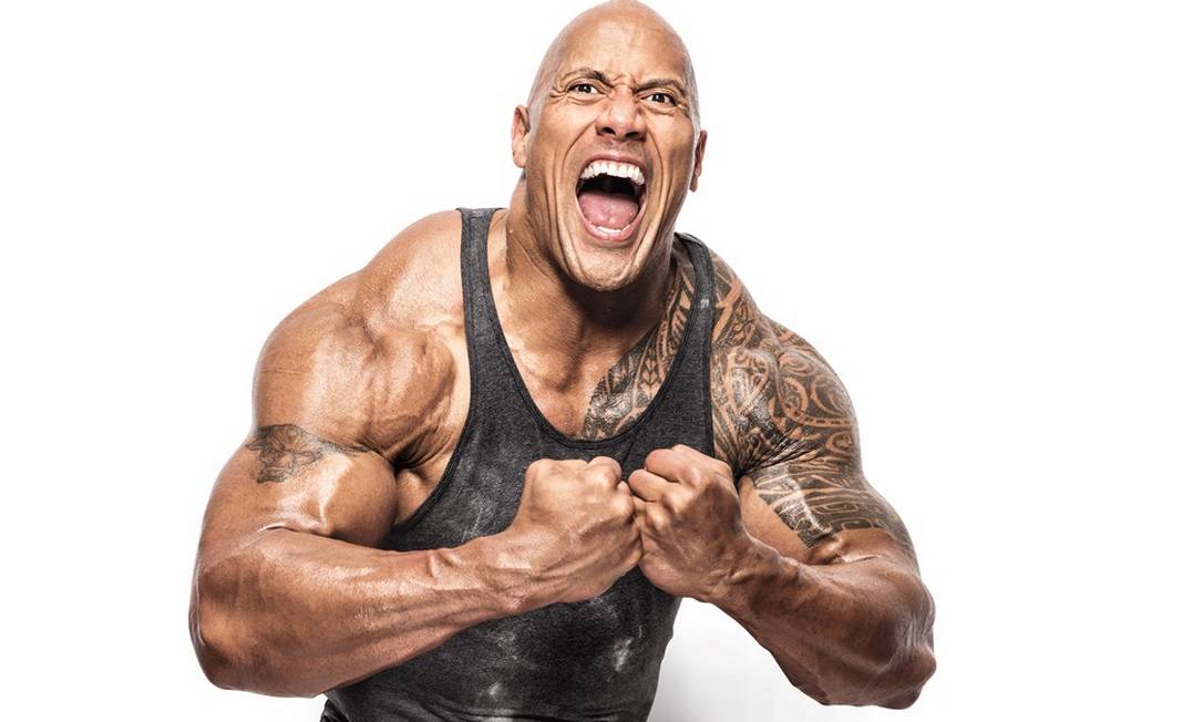 The Rock rebate crítico após revelar que toma três banhos por dia: "Nada de estranho nisso”