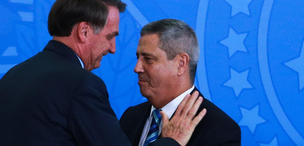 Bolsonaro sinaliza que Braga Netto será vice