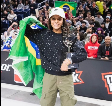 Rayssa Leal  é campeã de etapa do Mundial de Skate Street em Chicago