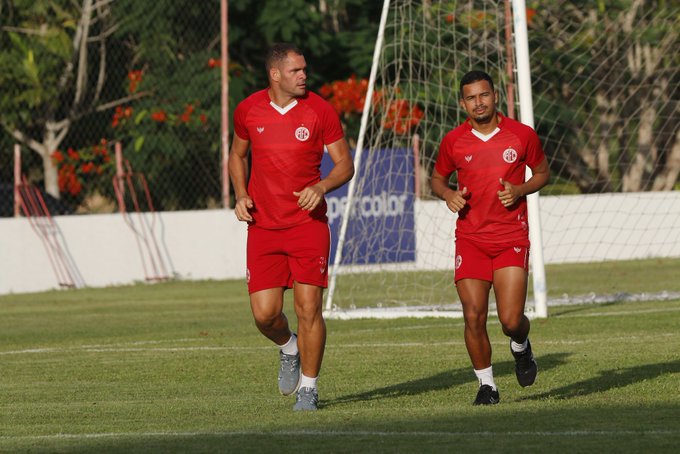 Curtinhas: Um time fora de ação, CRB na briga, clima de tensão no América, cotas da Série C, cirurgia de...