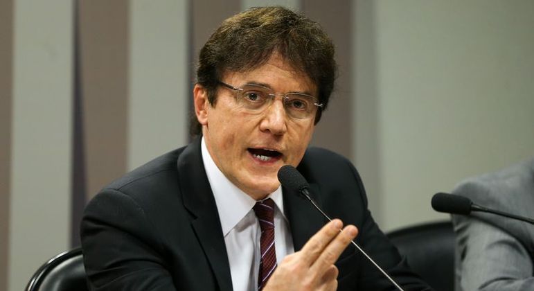 Ex-governador Robinson Faria é processado pelo MPE por propaganda antecipada