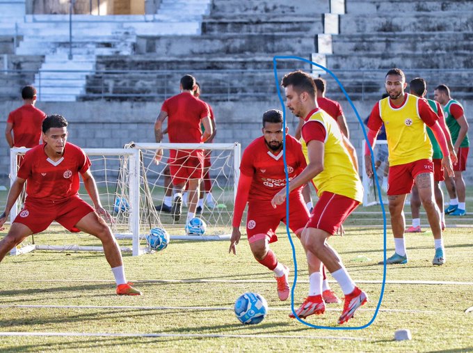 Matheusinho já treina no América, mas regularização pode demorar