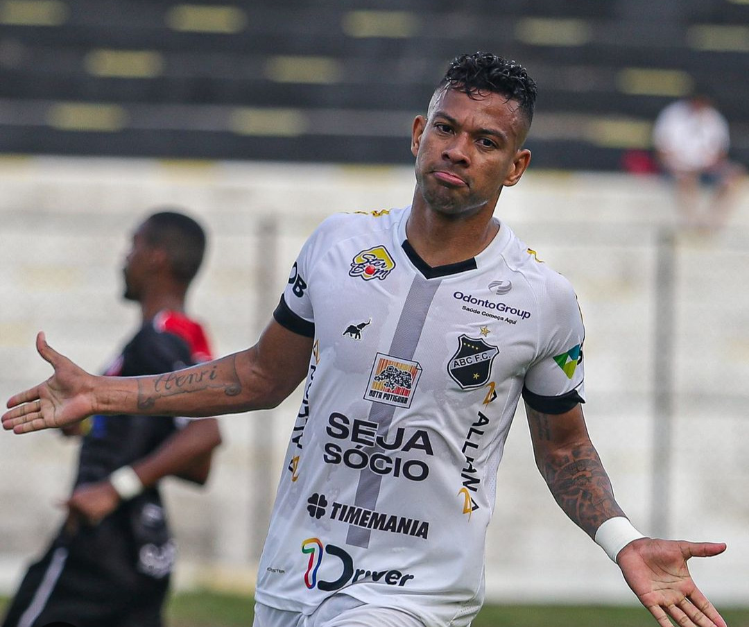 América desmente interesse pelo atacante Wallyson