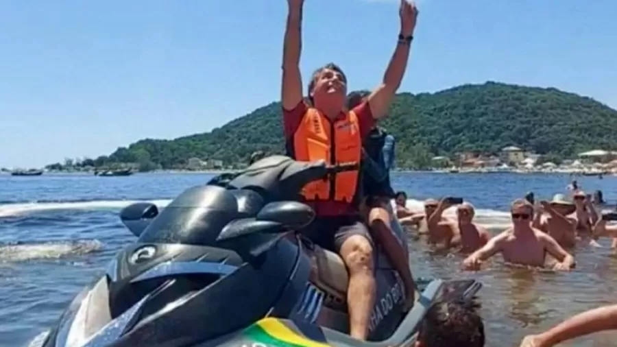 Governo Bolsonaro zera imposto de importação sobre jet-ski, balão e dirigível