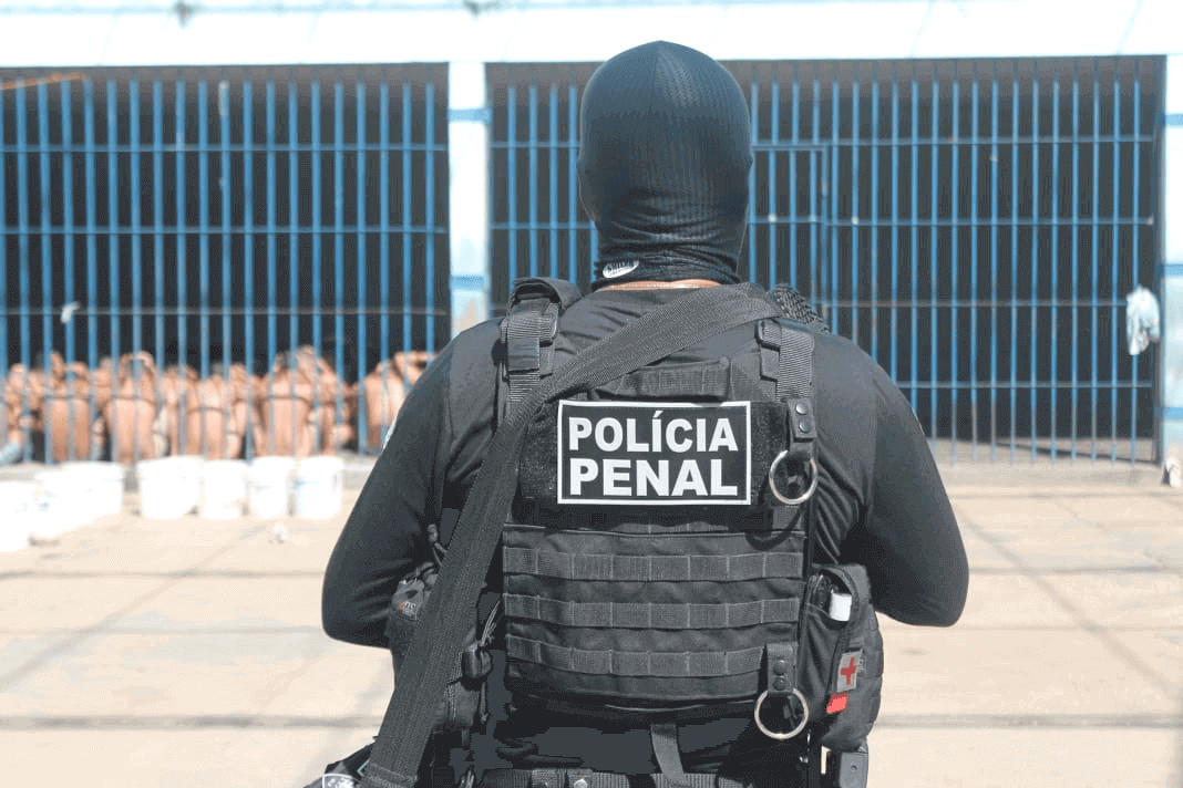 Policial penal atira em colega e depois se mata dentro de presídio