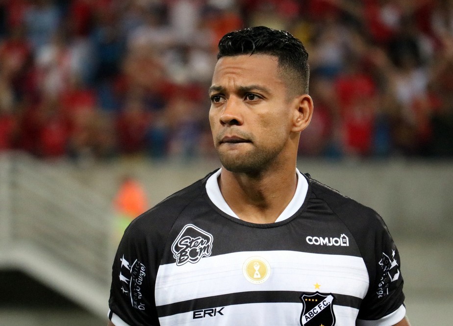 STJD: ABC perde mando de campo e Wallyson é suspenso por 6 partidas por confusões contra o Sousa; relembre o...