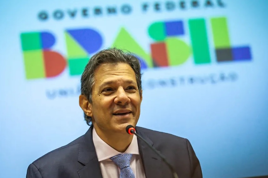 Haddad diz que elevar impostos não está no radar, mas defende cobrança maior de ‘abastados’