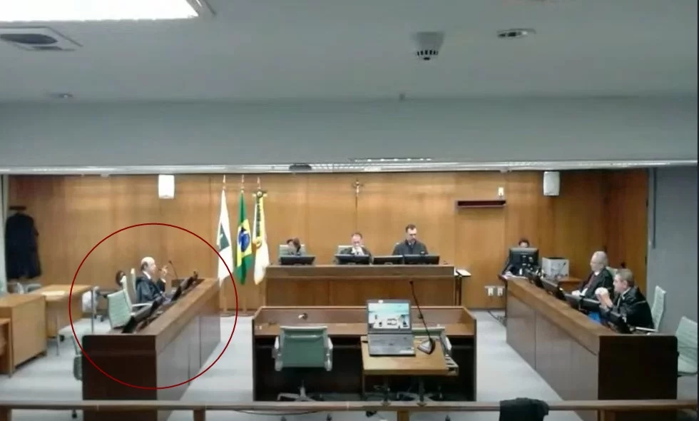 Acidente em empresa mata homem e fere idosa, mas desembargador acha R$ 50 mil de indenização "muito dinheiro"