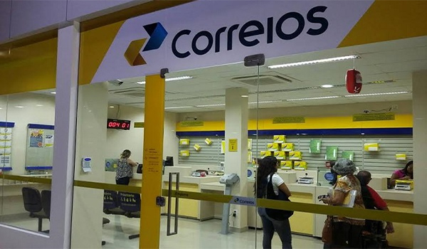 Correios decide não reajustar valor cobrado por encomendas e vai baixar valor cobrado em 420 municípios