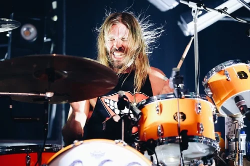 Polícia revela causa da morte de Taylor Hawkins, do Foo Fighters