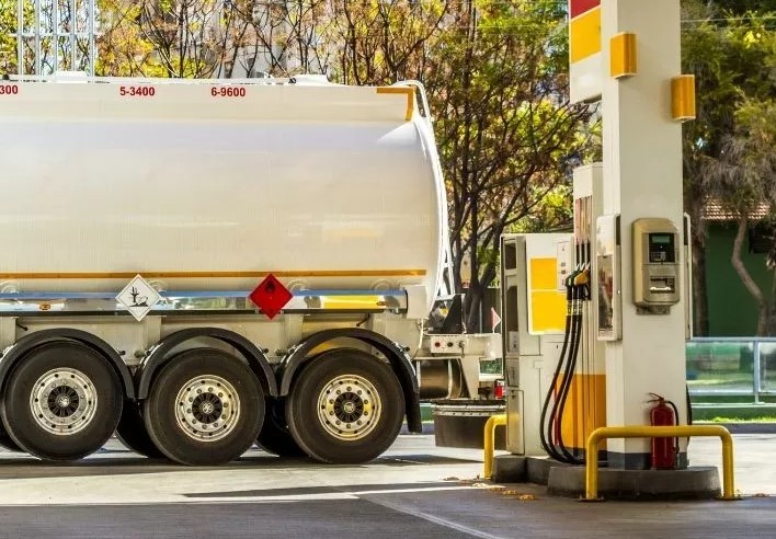 Sem aumento oficial, distribuidoras aumentam gasolina e valor pode chegar as bombas em breve