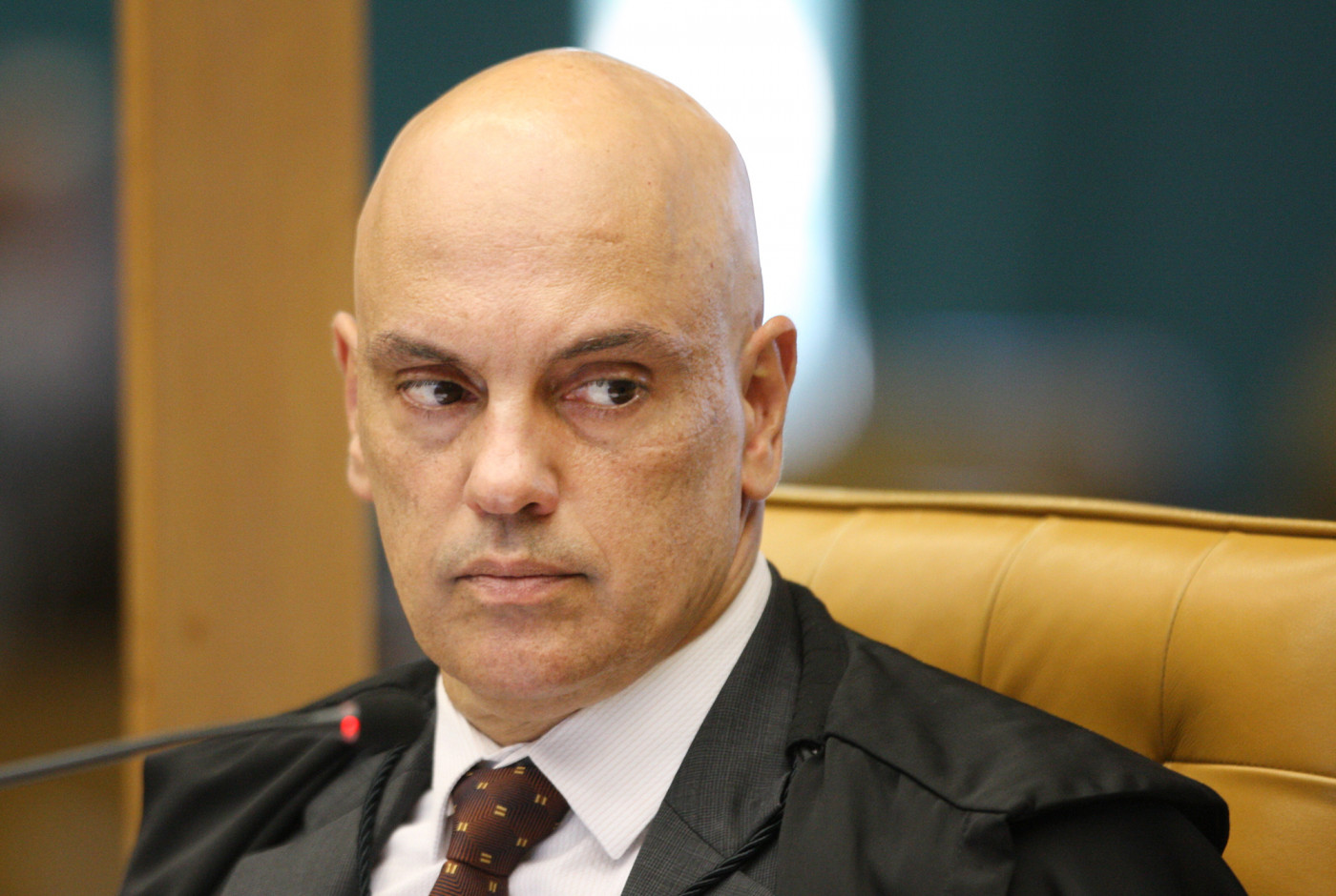 Moraes determina operação na casa de empresários por supostas mensagens de golpe de Estado