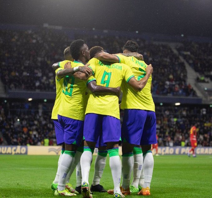 Jogadores da Seleção Brasileira fazem acordo para não falar sobre política