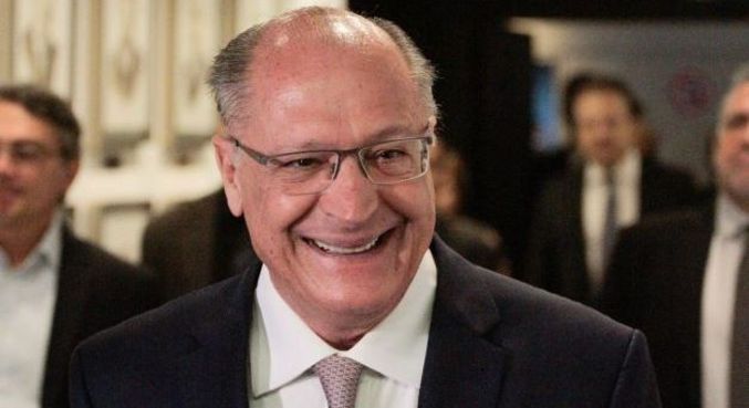 Governo Lula assume meta de acabar com o IPI na reforma tributária, diz Alckmin