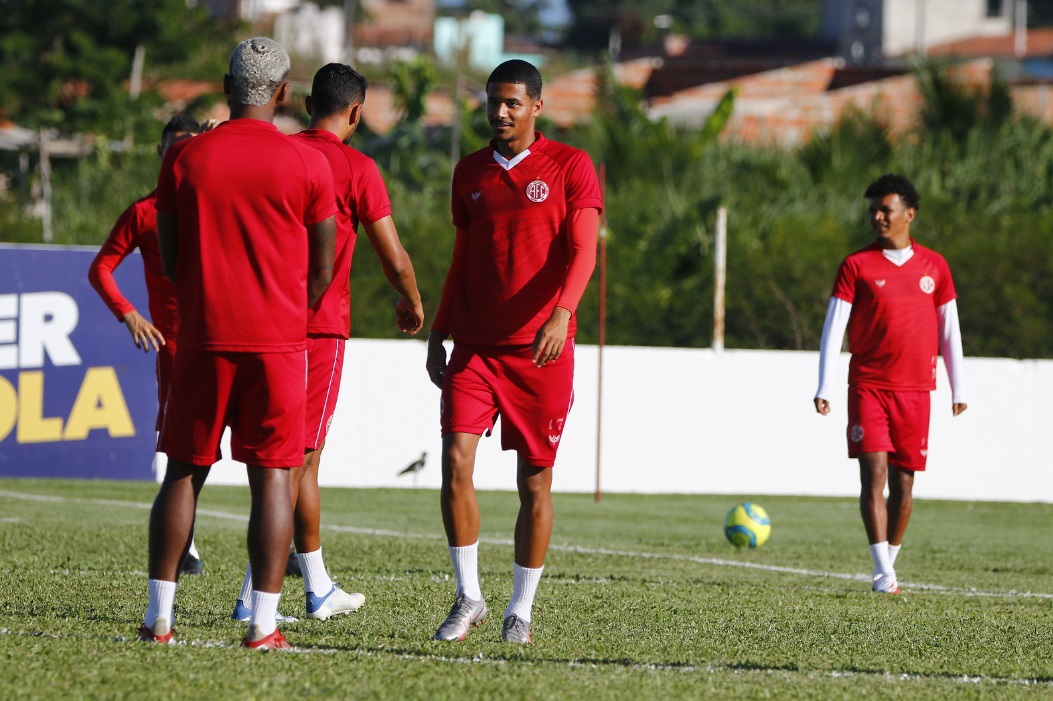 América deve contar com cara nova no clássico