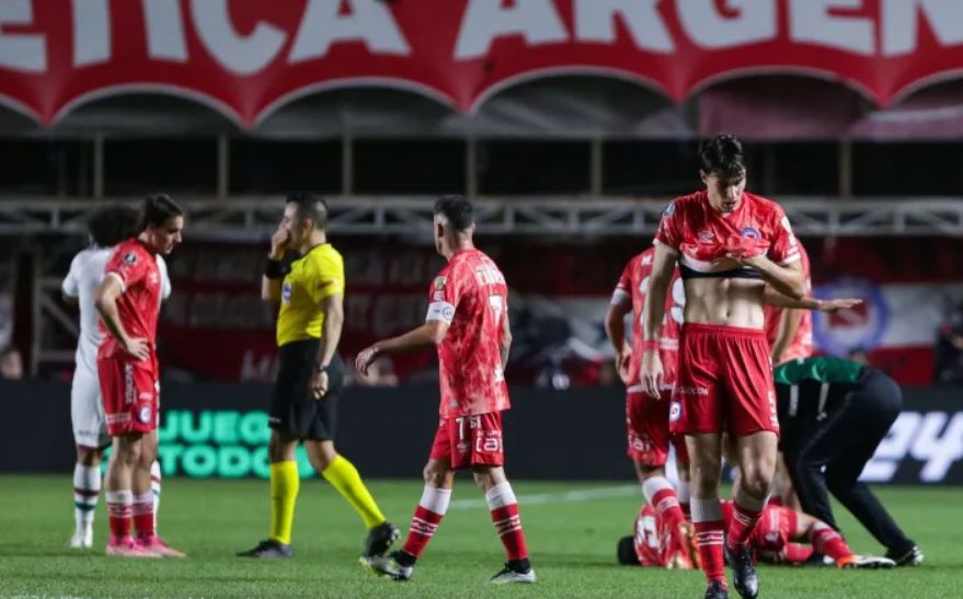 “Sei que Marcelo não teve a intenção”, diz jogador do Argentinos Juniors após lesão