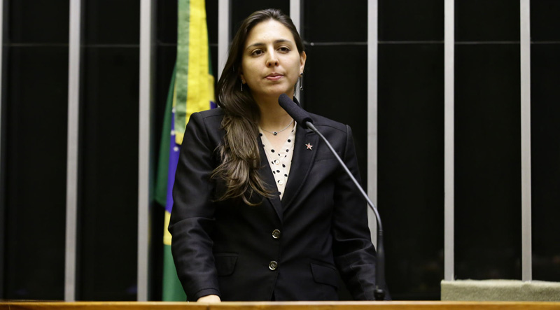 PSC entra com ação no TRE-RN contra Natália Bonavides por propaganda antecipada 