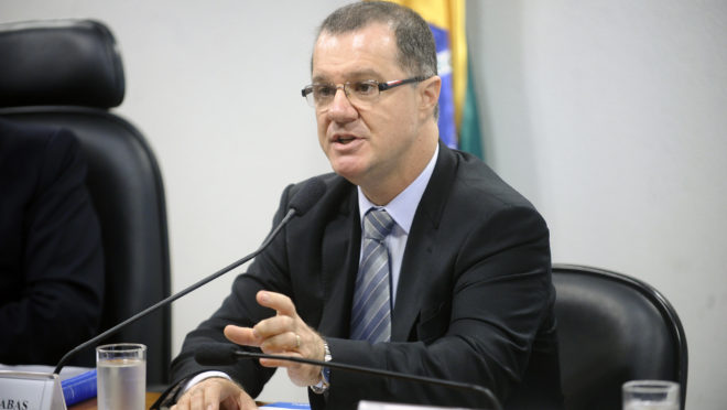 CPI deve adiar depoimento de Carlos Gabas na CPI para convocar dona de empresa que vendeu respiradores "inexistentes"